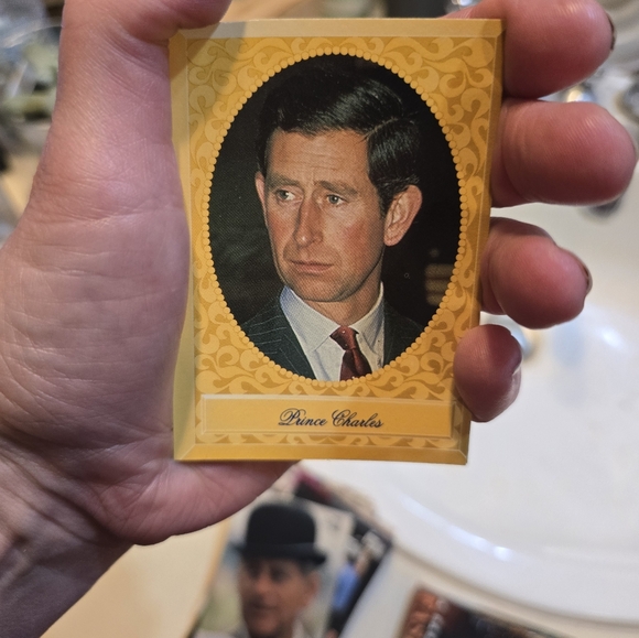 Royal Family Trading Cards Collection - Picture 8 of 13